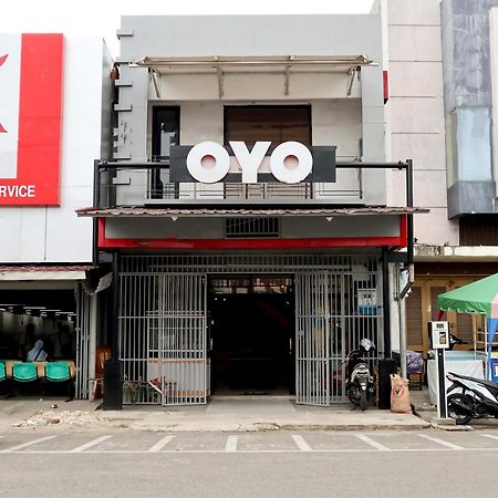 Oyo 1191 Monalisa Residence And Cafe Padang  Dış mekan fotoğraf