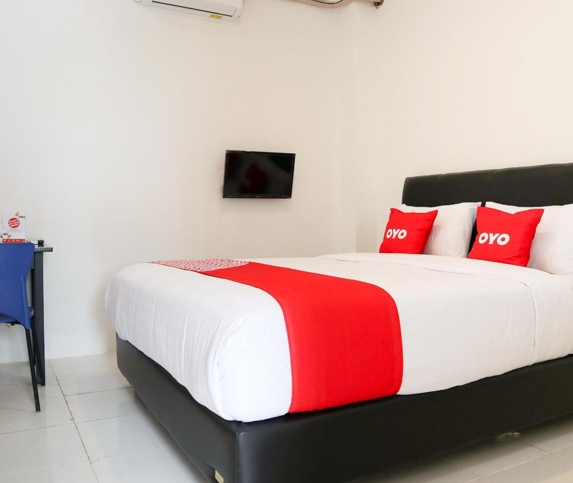 Oyo 1191 Monalisa Residence And Cafe Padang  Dış mekan fotoğraf