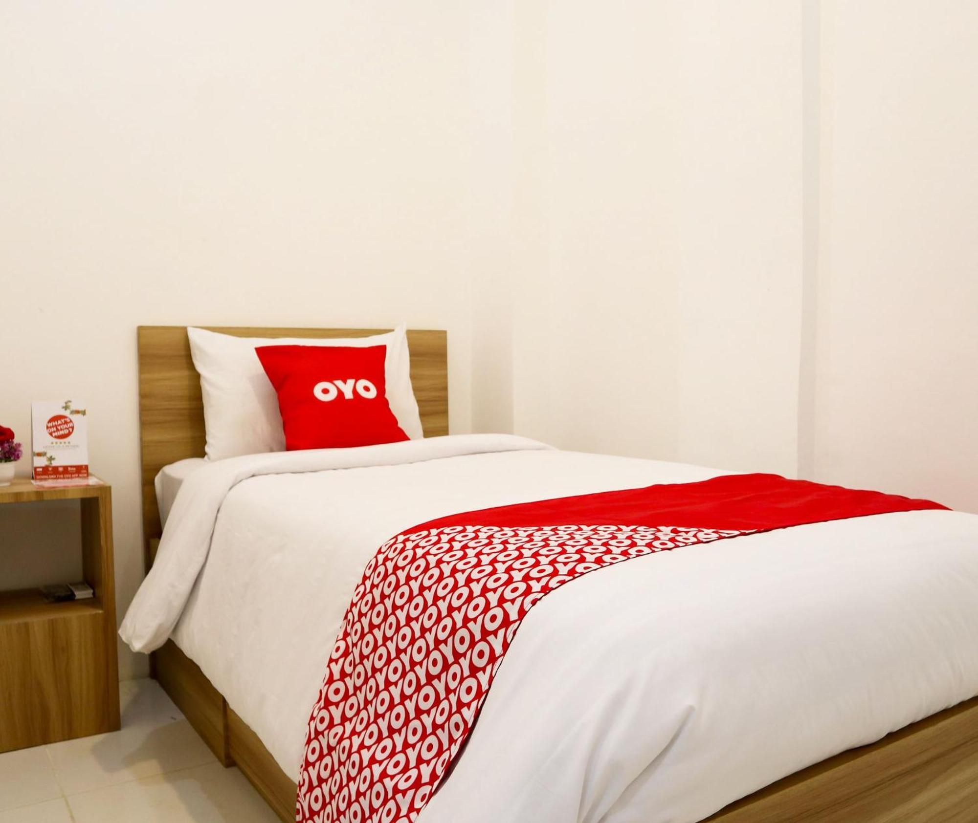 Oyo 1191 Monalisa Residence And Cafe Padang  Dış mekan fotoğraf